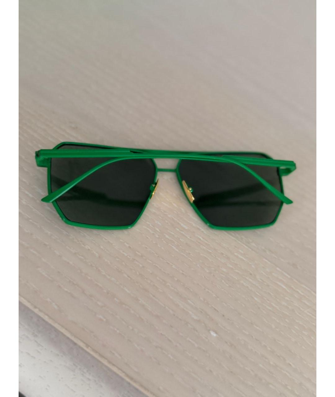 BOTTEGA VENETA Зеленые металлические солнцезащитные очки, фото 2