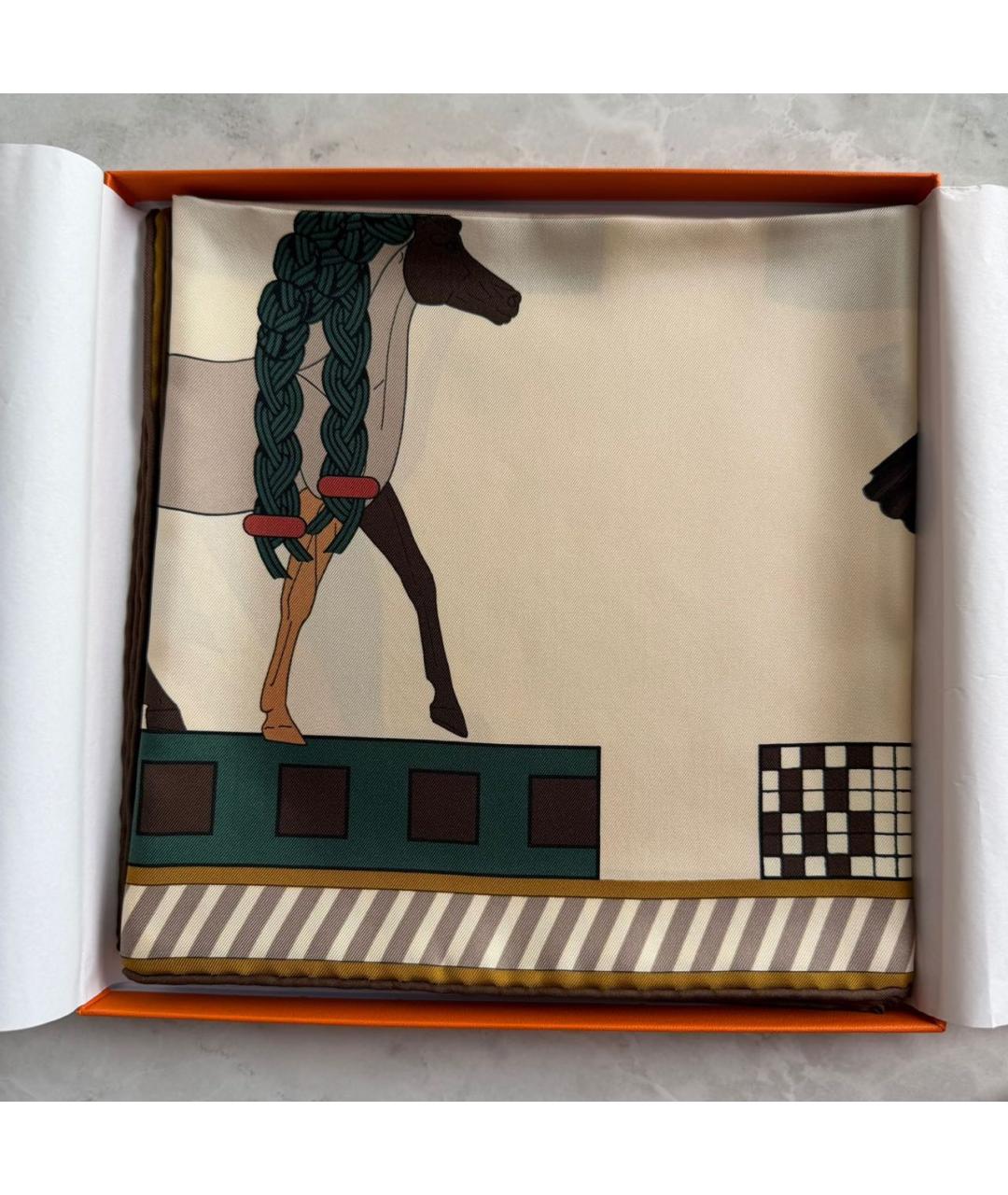 HERMES Бежевый шелковый платок, фото 4