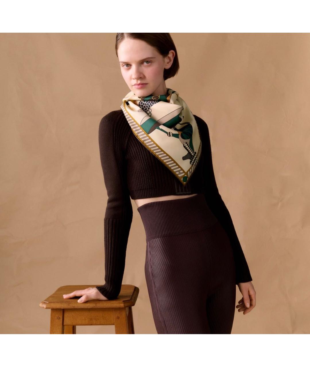 HERMES Бежевый шелковый платок, фото 3