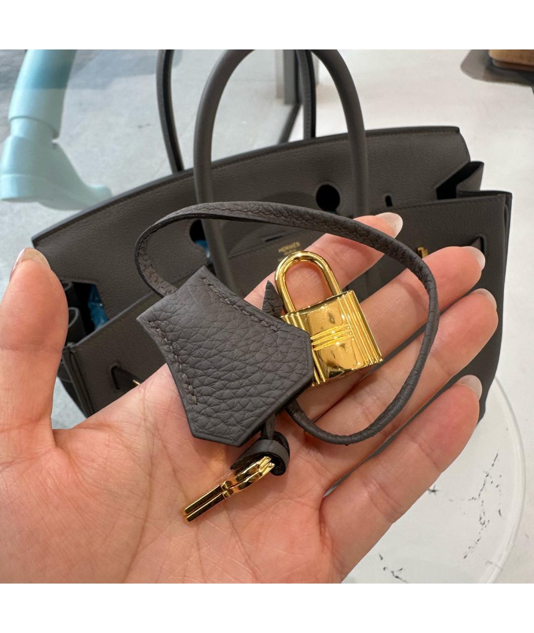 HERMES Серая кожаная сумка с короткими ручками, фото 8