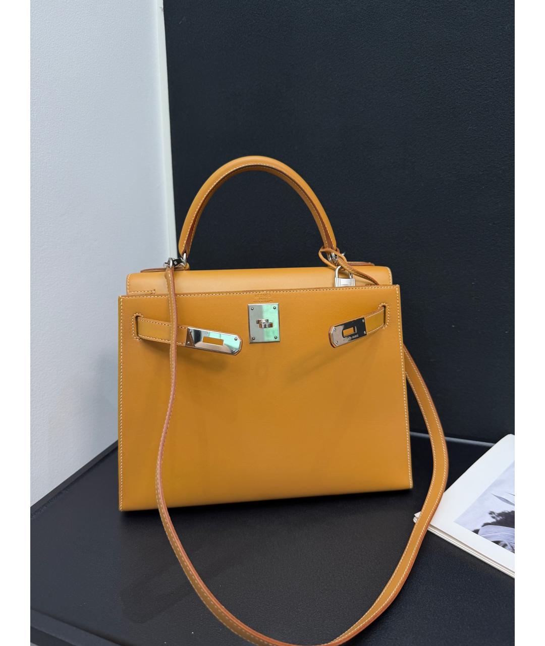 HERMES Желтая кожаная сумка с короткими ручками, фото 8