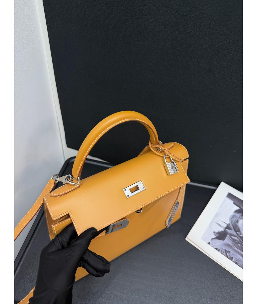 HERMES Желтая кожаная сумка с короткими ручками, фото 5