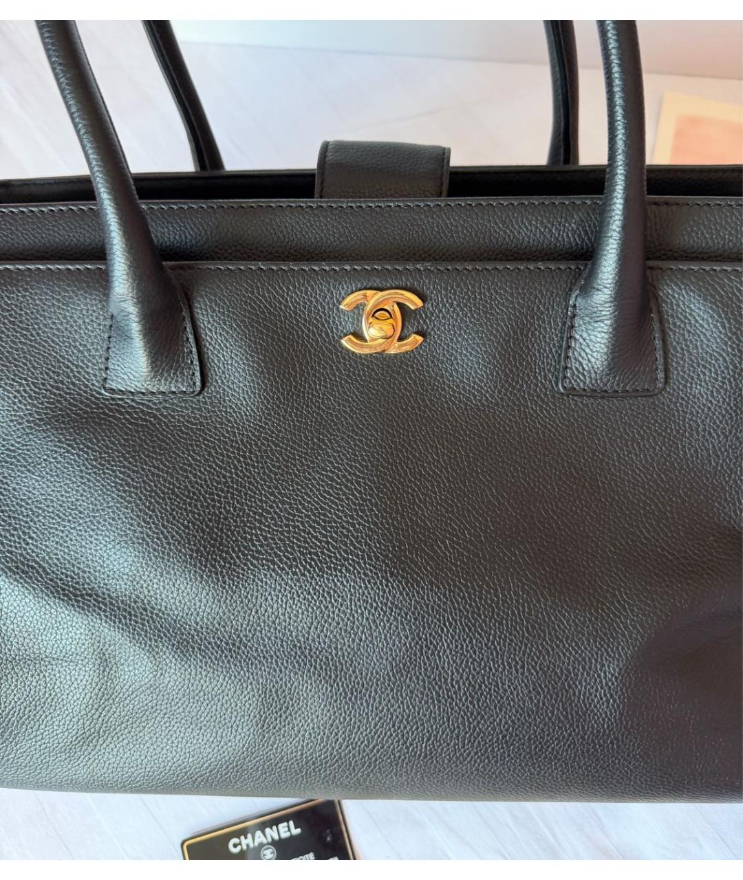 CHANEL Черная кожаная сумка тоут, фото 7