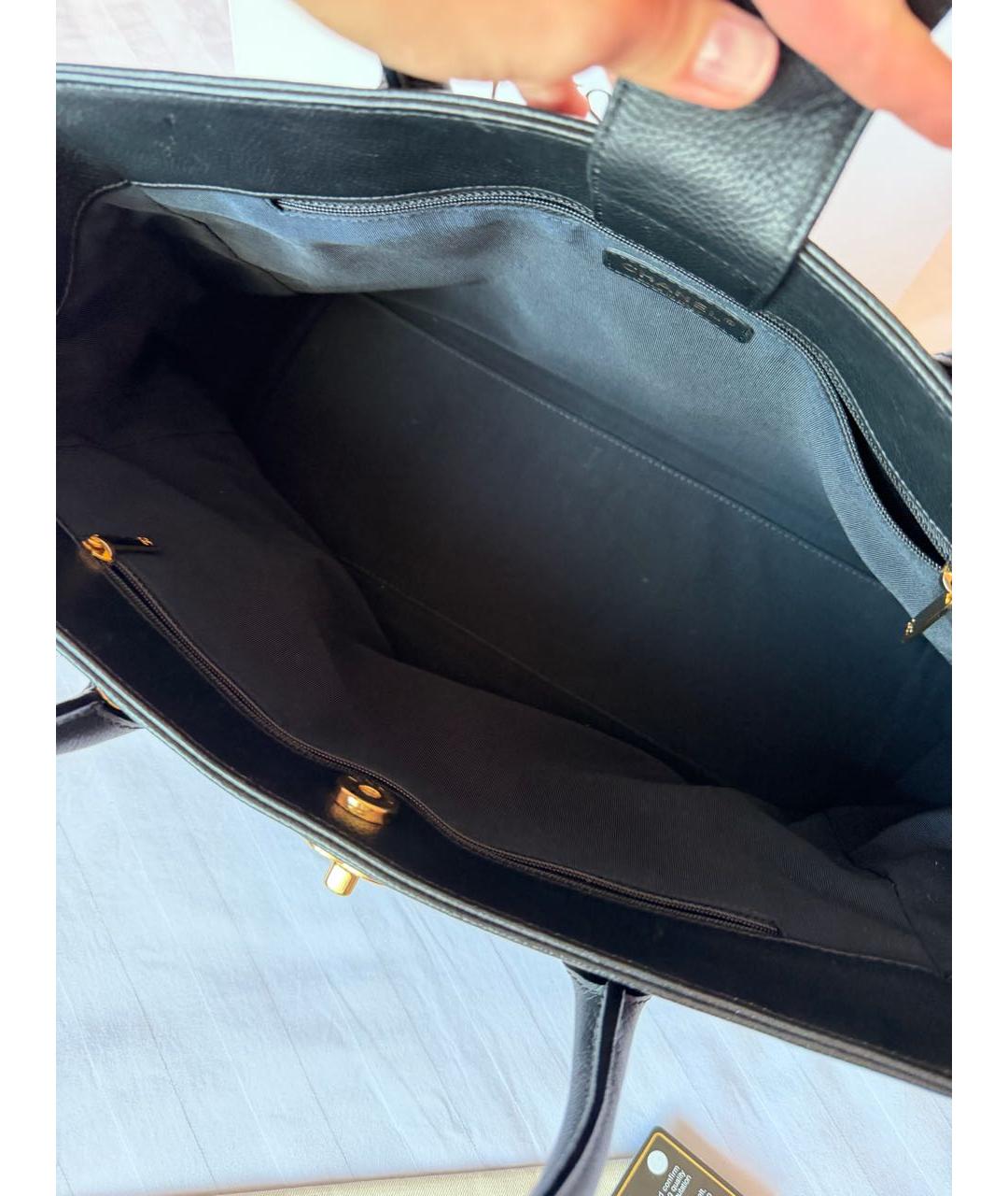 CHANEL Черная кожаная сумка тоут, фото 5