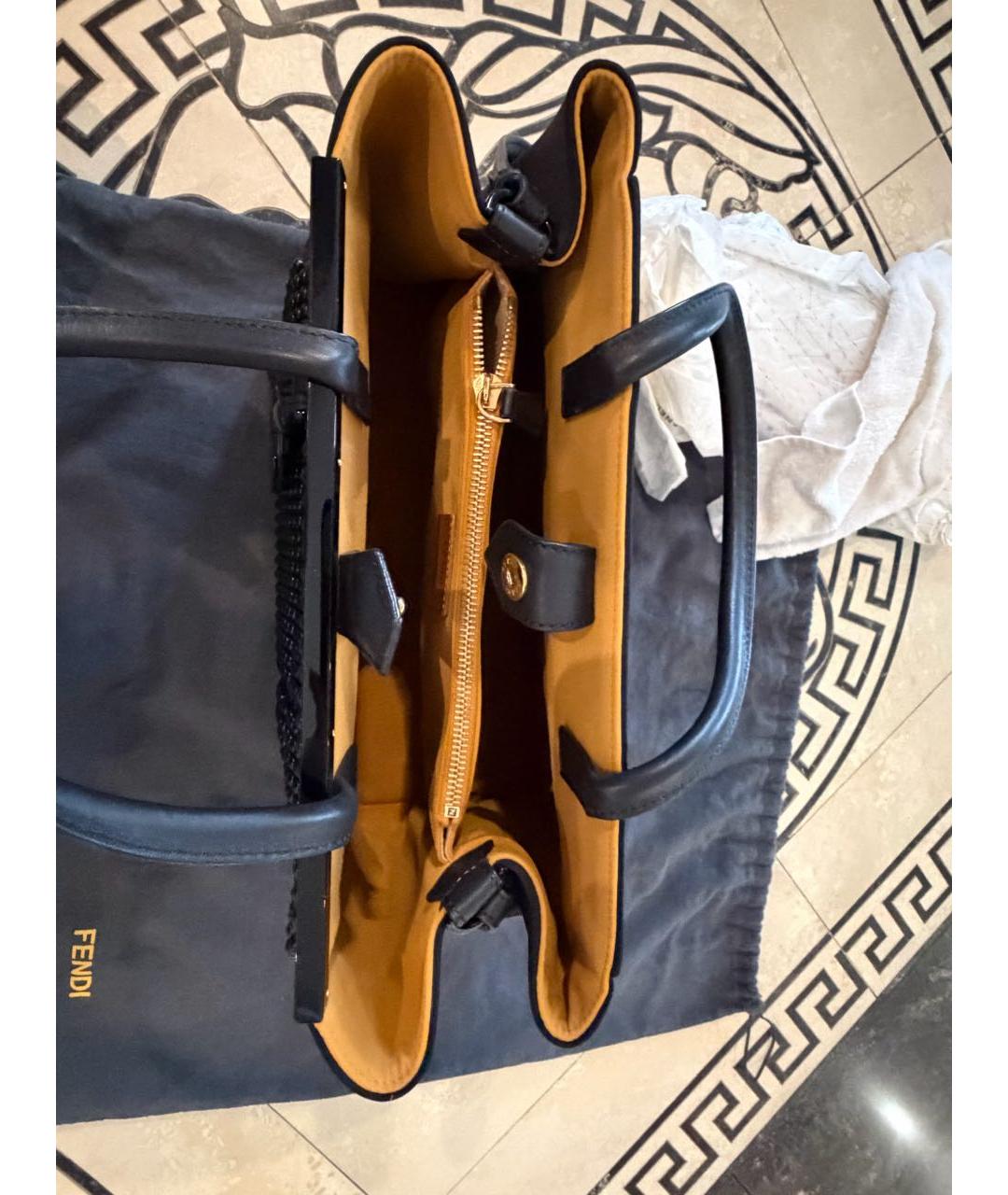 FENDI Черная тканевая сумка с короткими ручками, фото 3