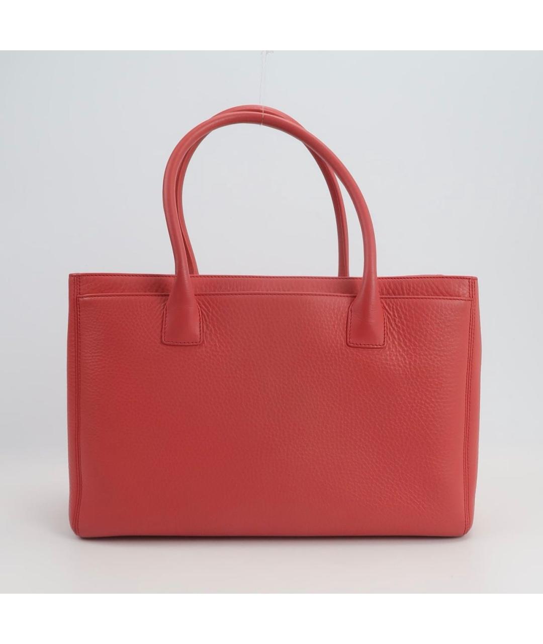 CHANEL Коралловая кожаная сумка тоут, фото 2