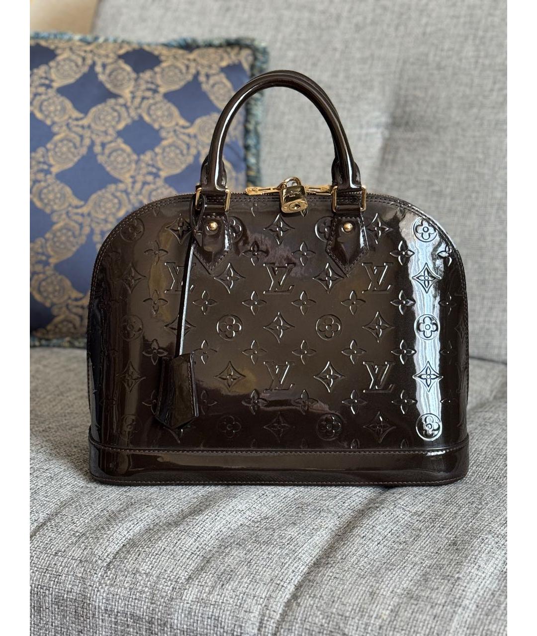 LOUIS VUITTON Коричневая сумка с короткими ручками из лакированной кожи, фото 2