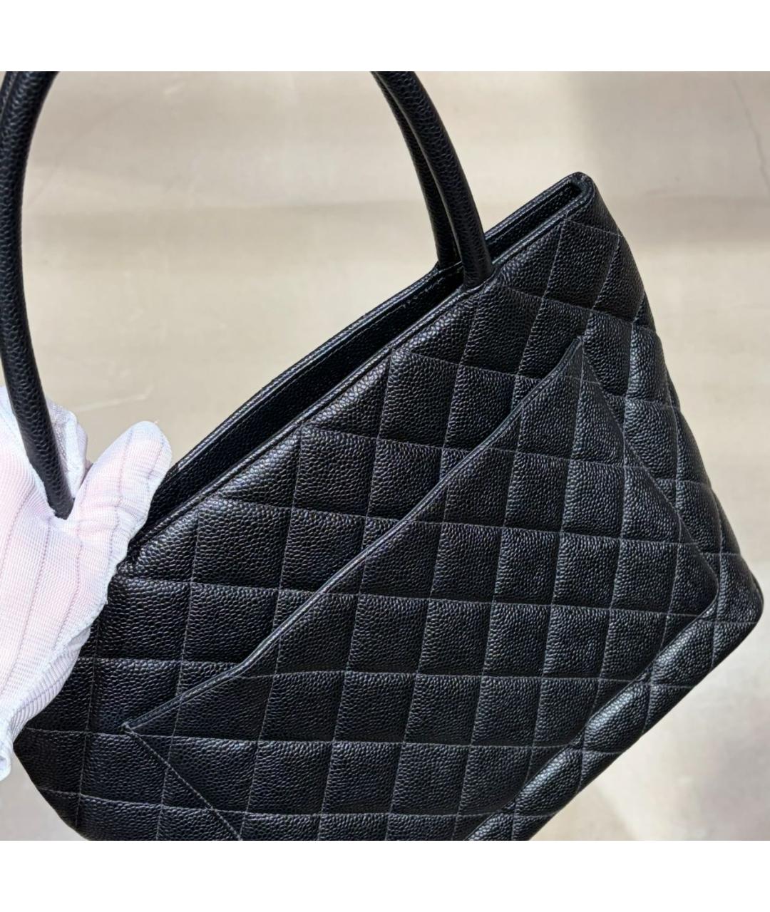 CHANEL Черная кожаная сумка тоут, фото 4