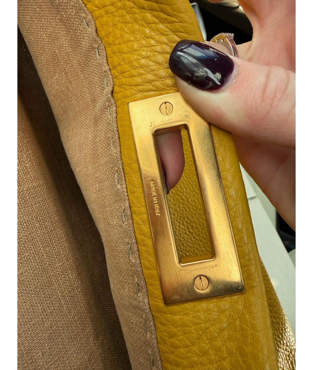 FENDI Горчичная кожаная сумка с короткими ручками, фото 7
