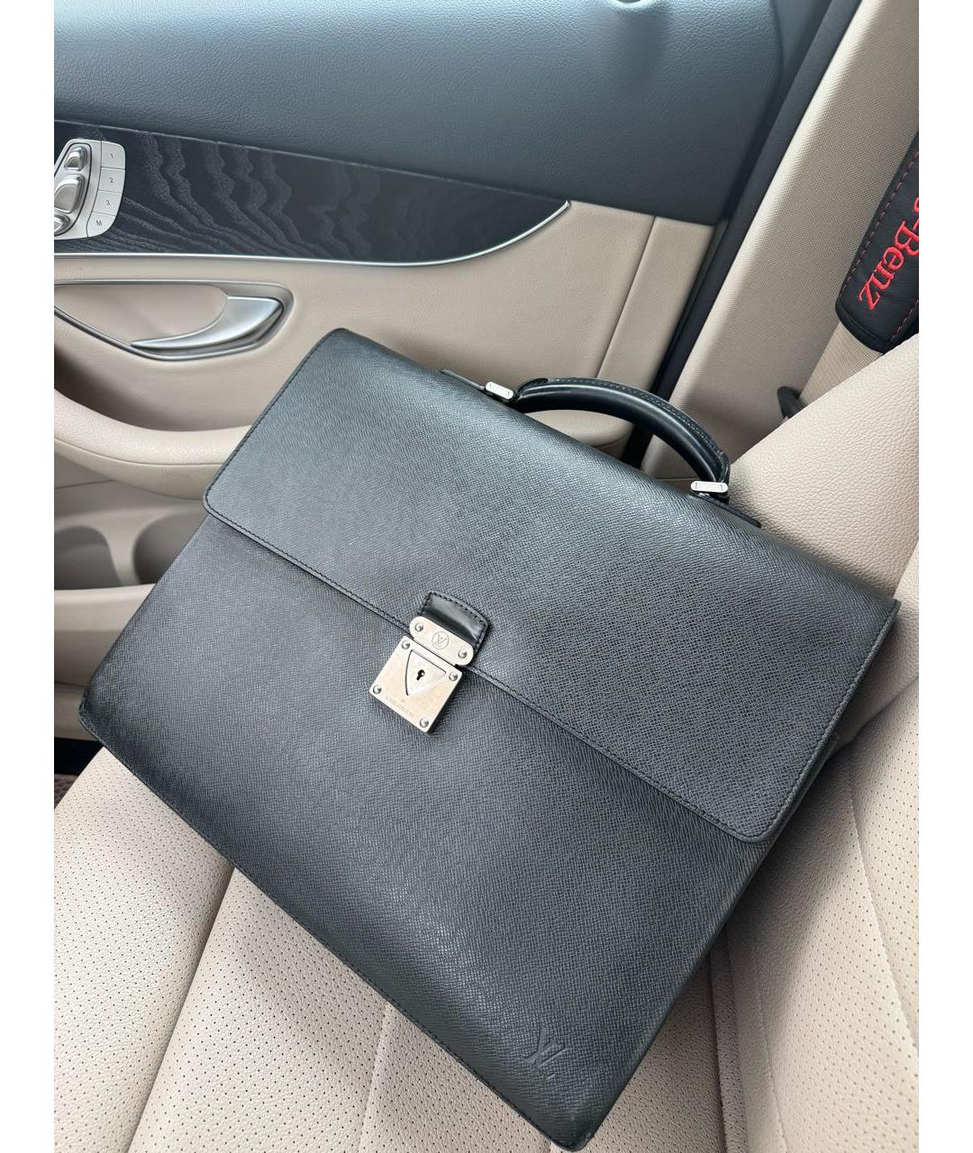 LOUIS VUITTON Черный кожаный портфель, фото 2