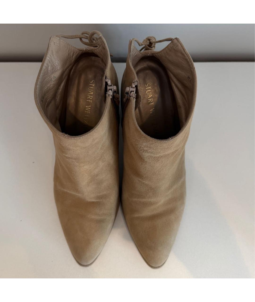 STUART WEITZMAN Бежевые замшевые ботильоны, фото 2