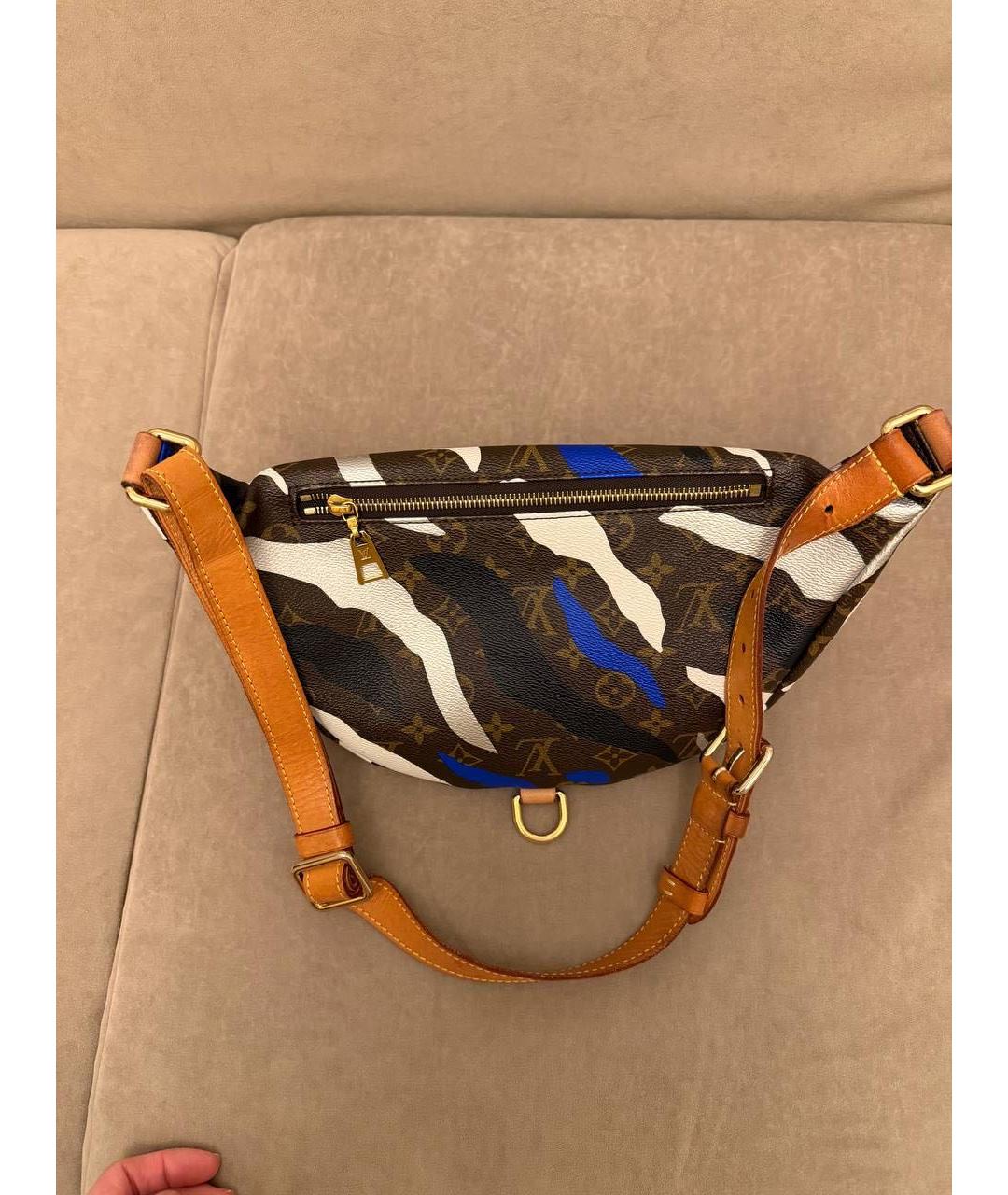 LOUIS VUITTON Коричневая поясная сумка, фото 3