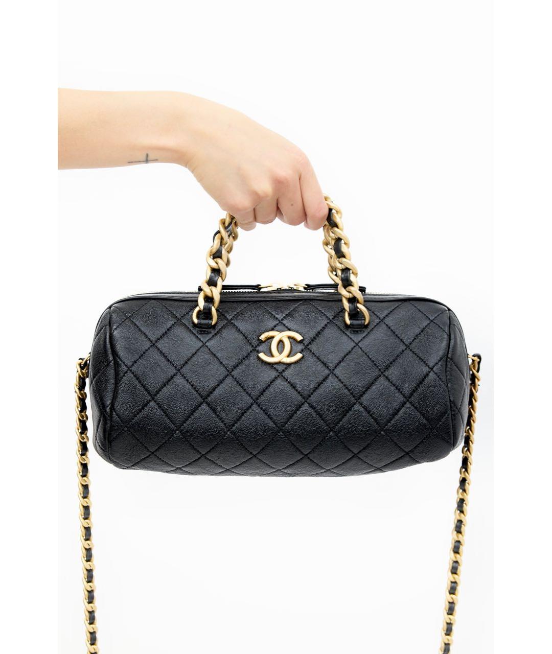 CHANEL Черная кожаная сумка через плечо, фото 7