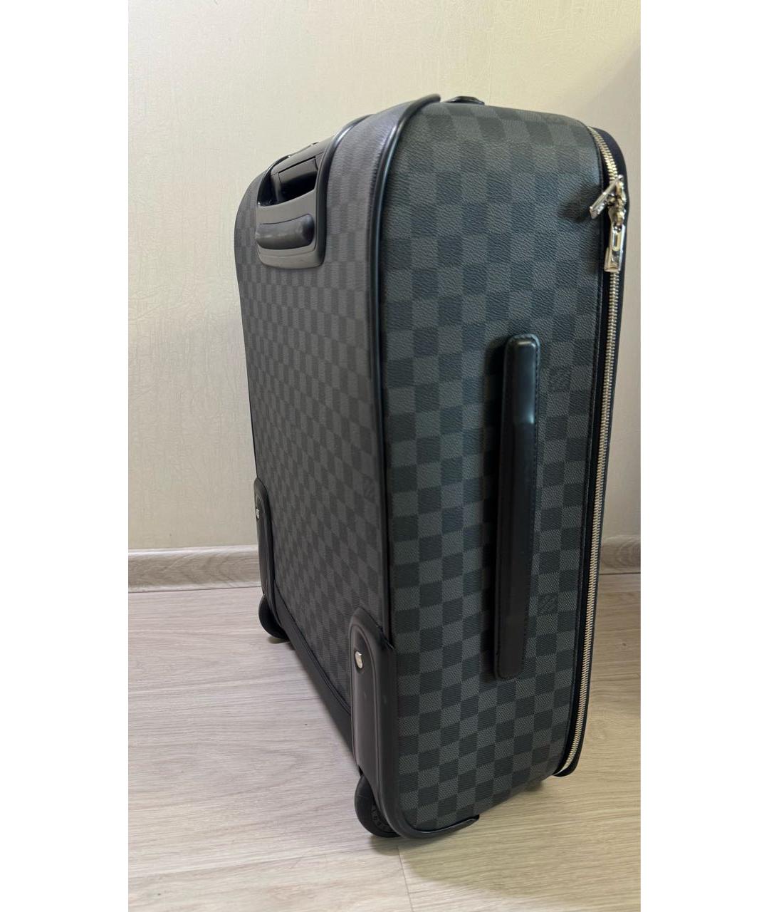 LOUIS VUITTON Черный чемодан, фото 2