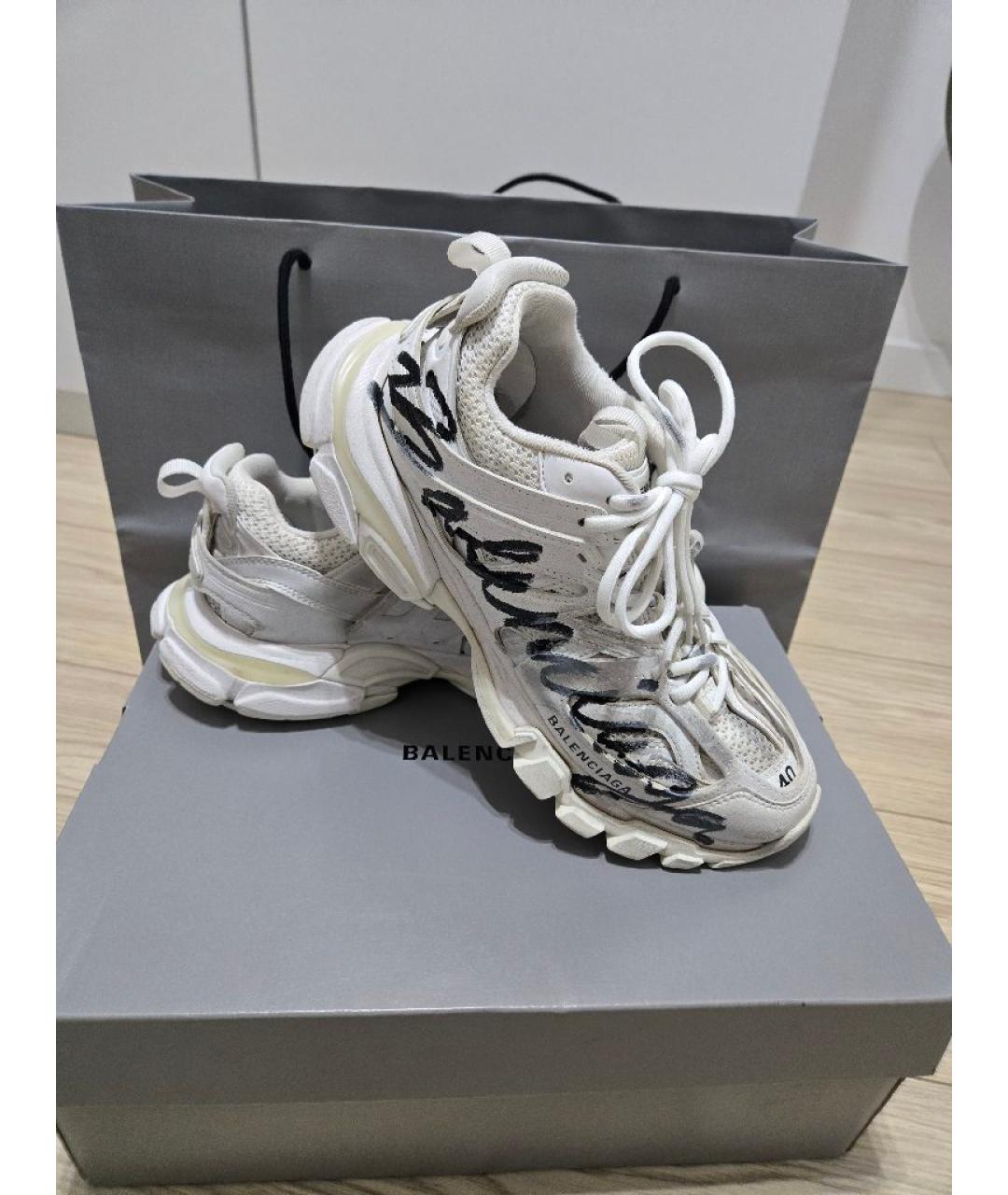 BALENCIAGA Белые кожаные кроссовки, фото 3