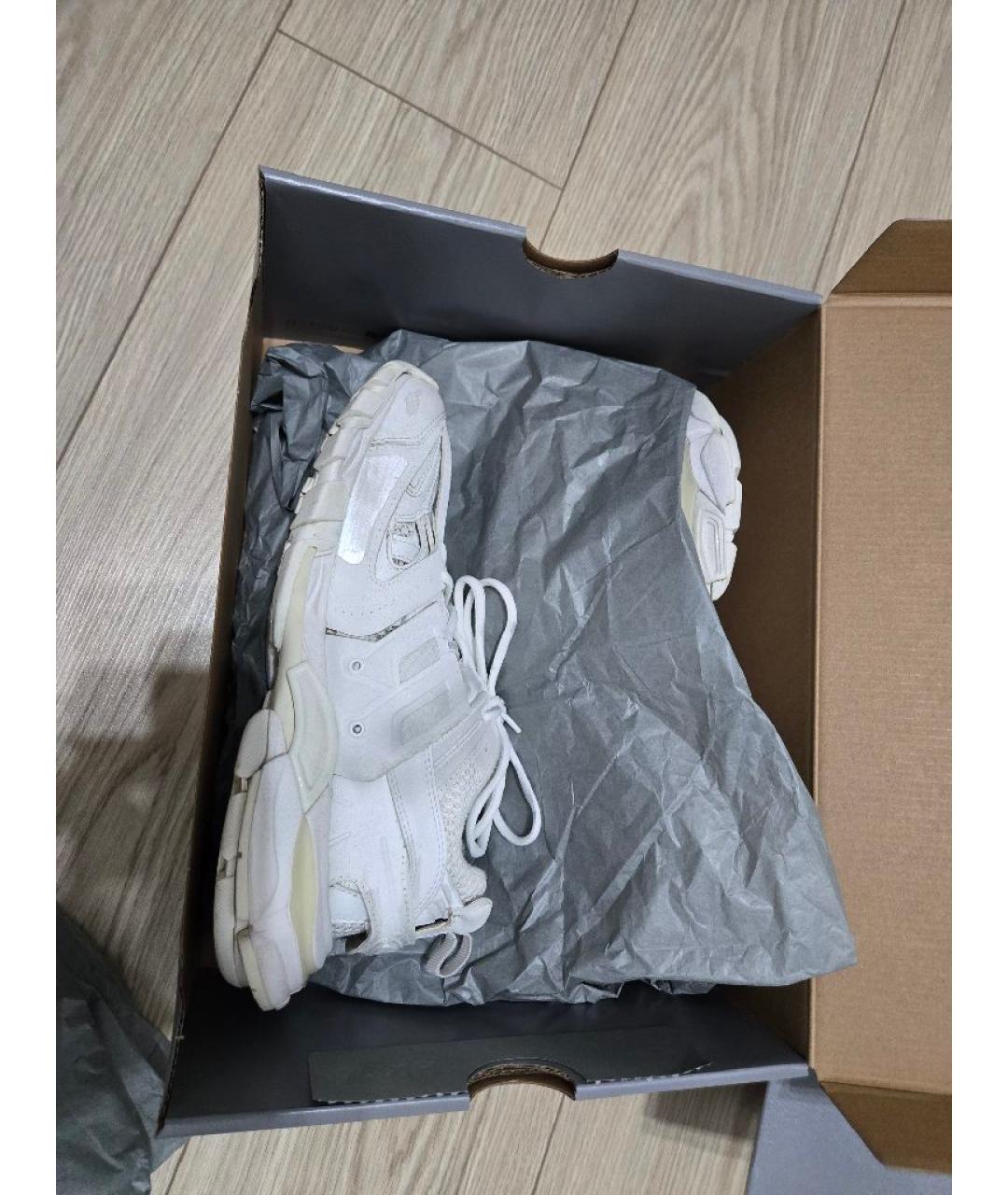 BALENCIAGA Белые кожаные кроссовки, фото 6