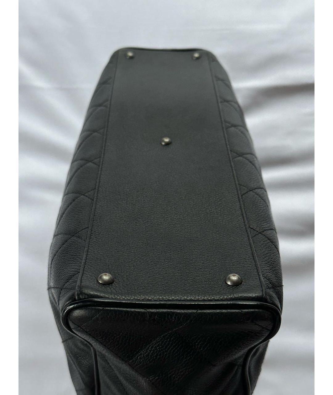 CHANEL Черная кожаная сумка тоут, фото 5