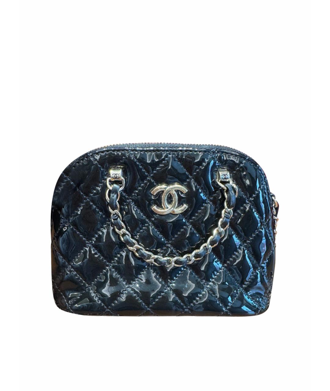 CHANEL Черная сумка с короткими ручками из лакированной кожи, фото 1