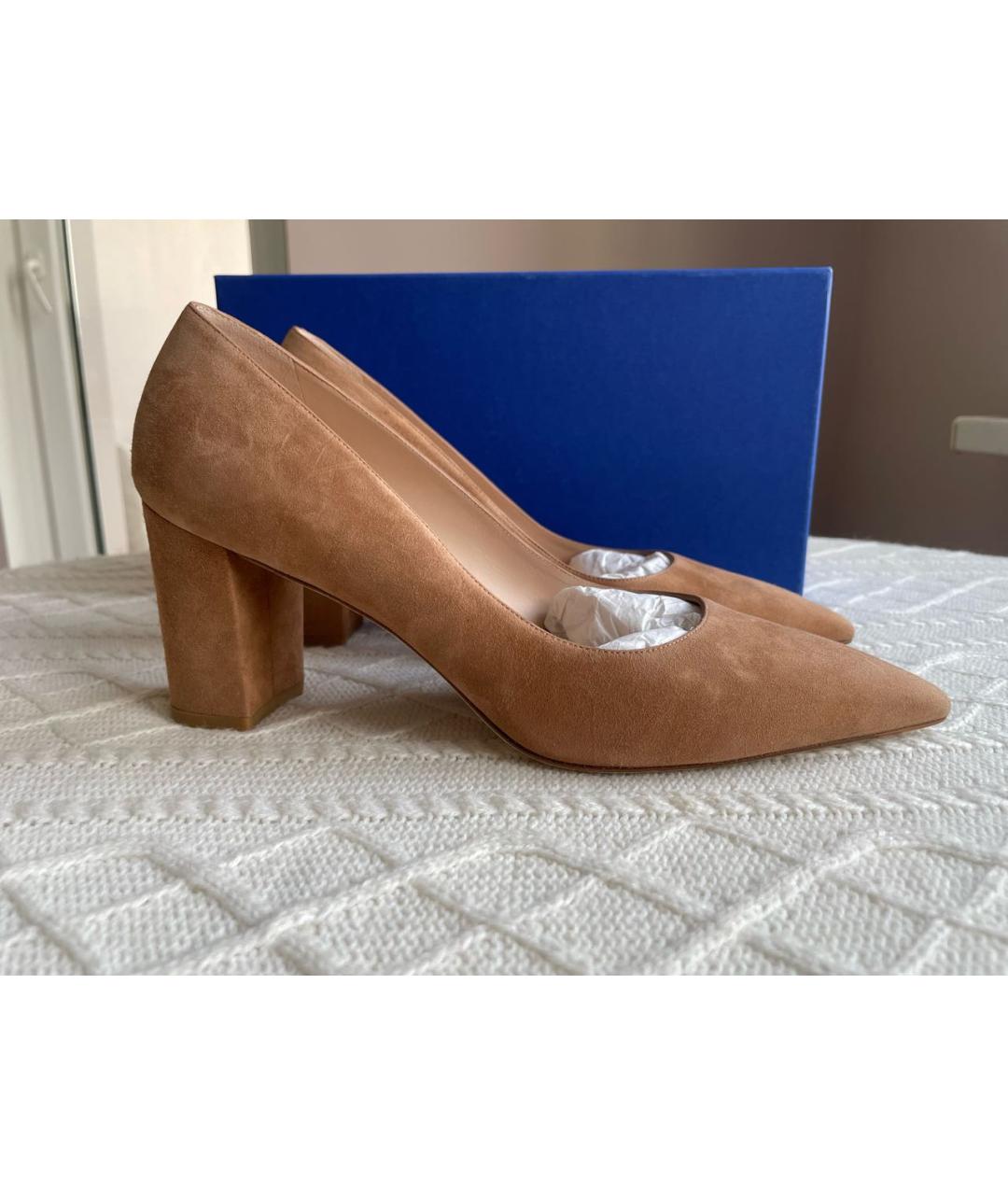 STUART WEITZMAN Бежевые замшевые туфли, фото 9