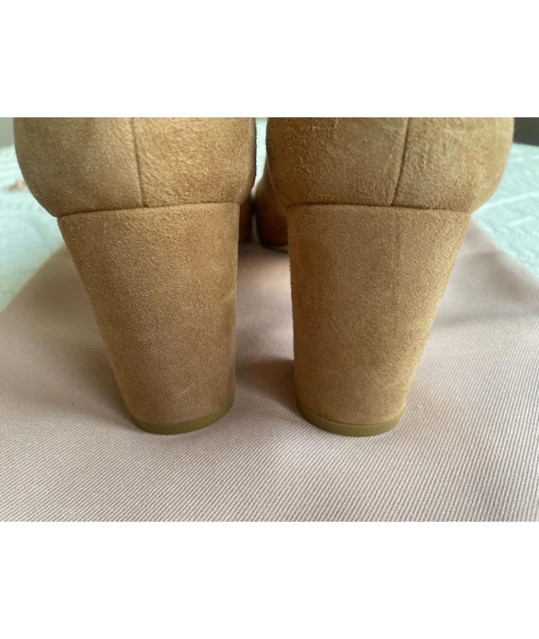 STUART WEITZMAN Бежевые замшевые туфли, фото 6