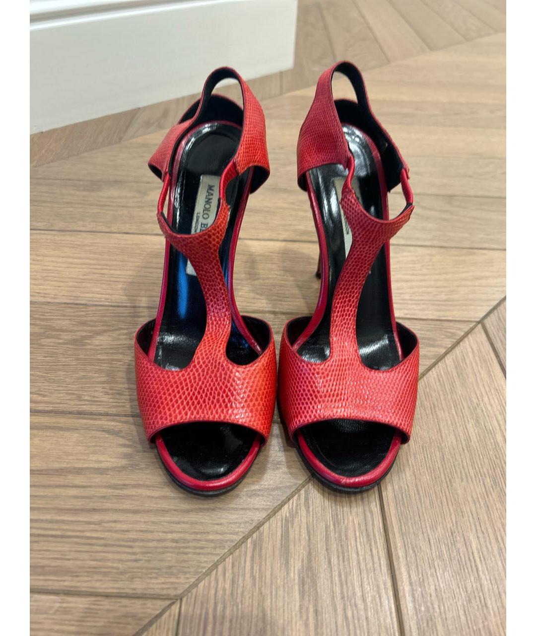 MANOLO BLAHNIK Коралловые кожаные босоножки, фото 2