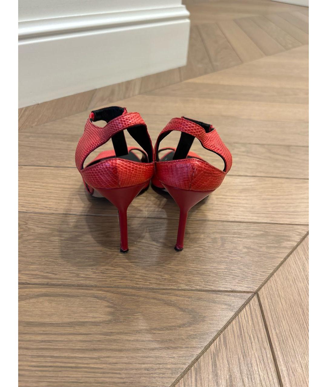 MANOLO BLAHNIK Коралловые кожаные босоножки, фото 3