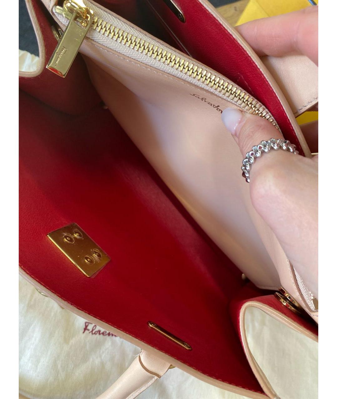 FERRAGAMO Бежевая кожаная сумка тоут, фото 5