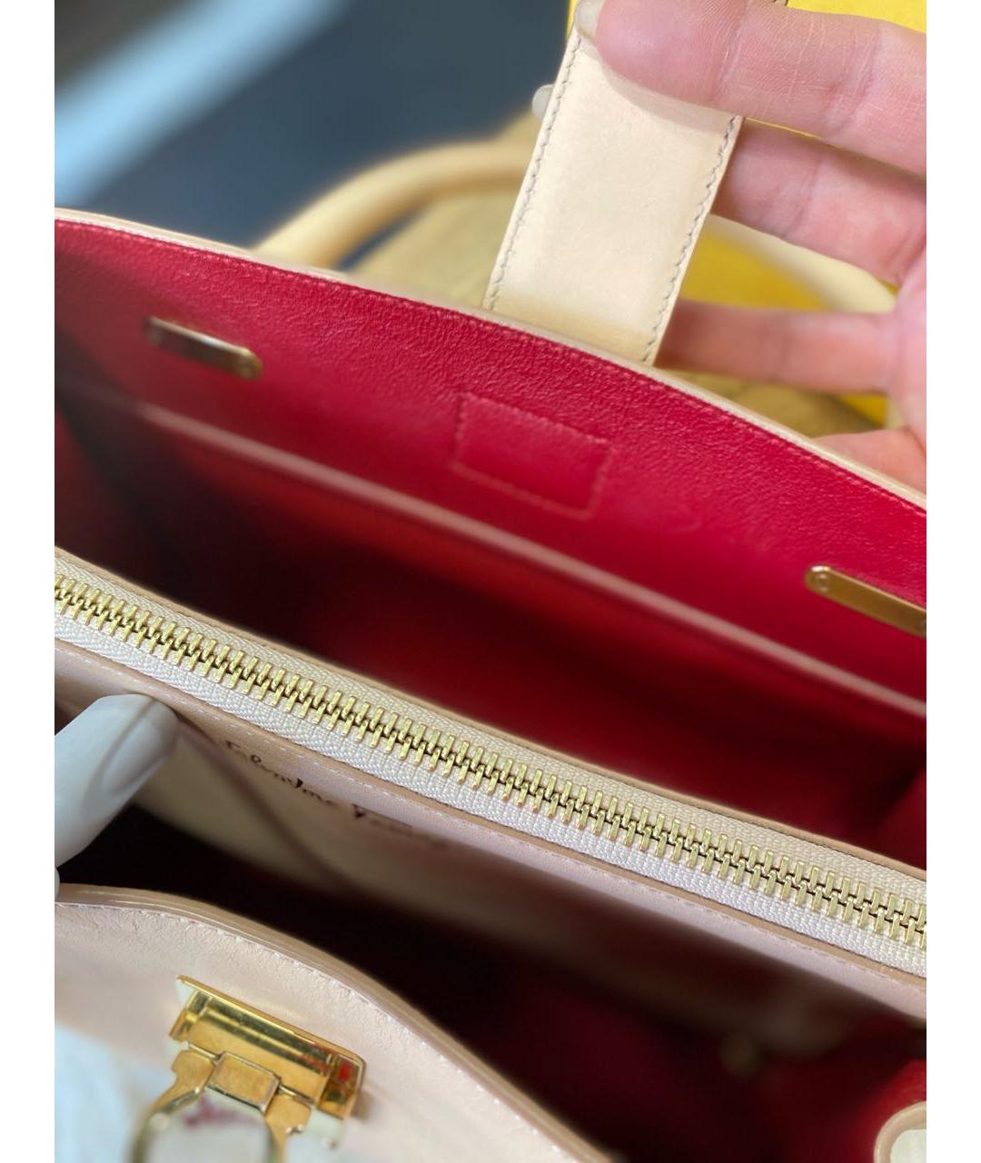 FERRAGAMO Бежевая кожаная сумка тоут, фото 4