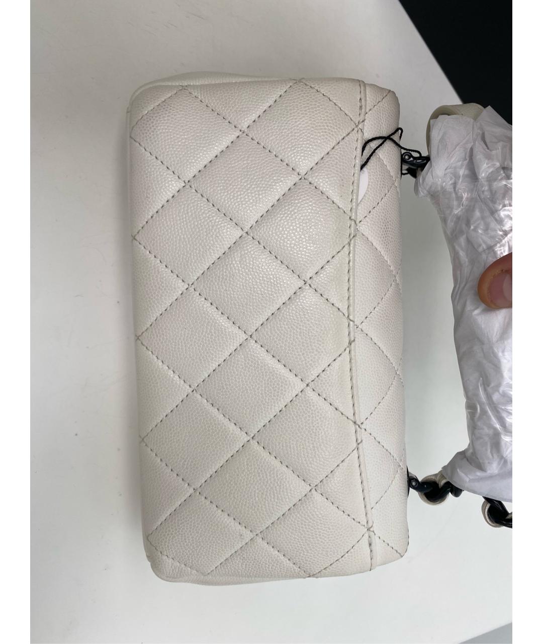 CHANEL Белая кожаная сумка через плечо, фото 3