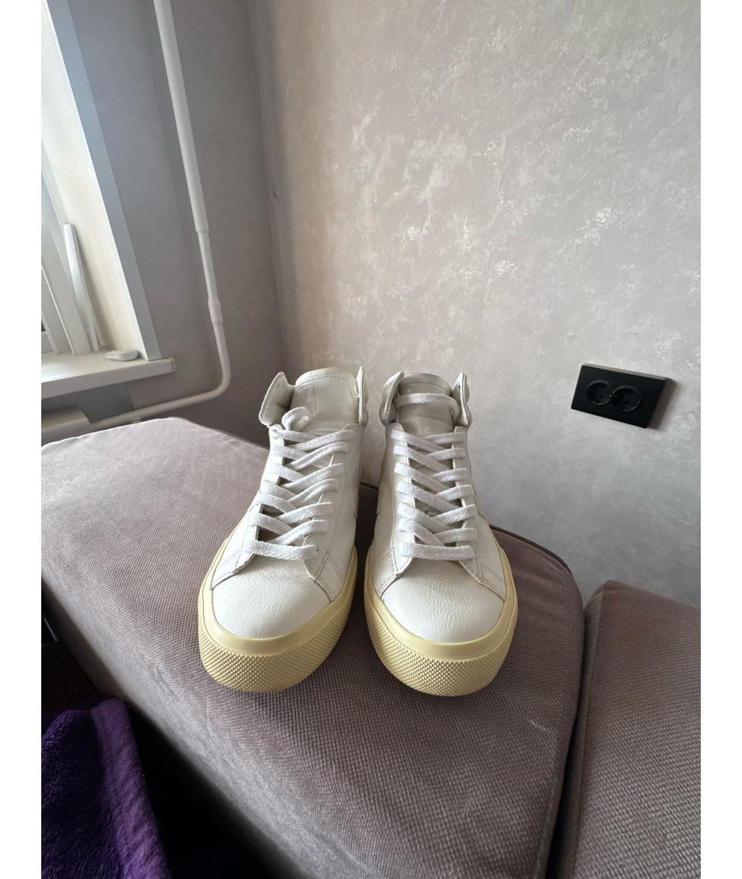 VEJA Белые кожаные кеды, фото 2