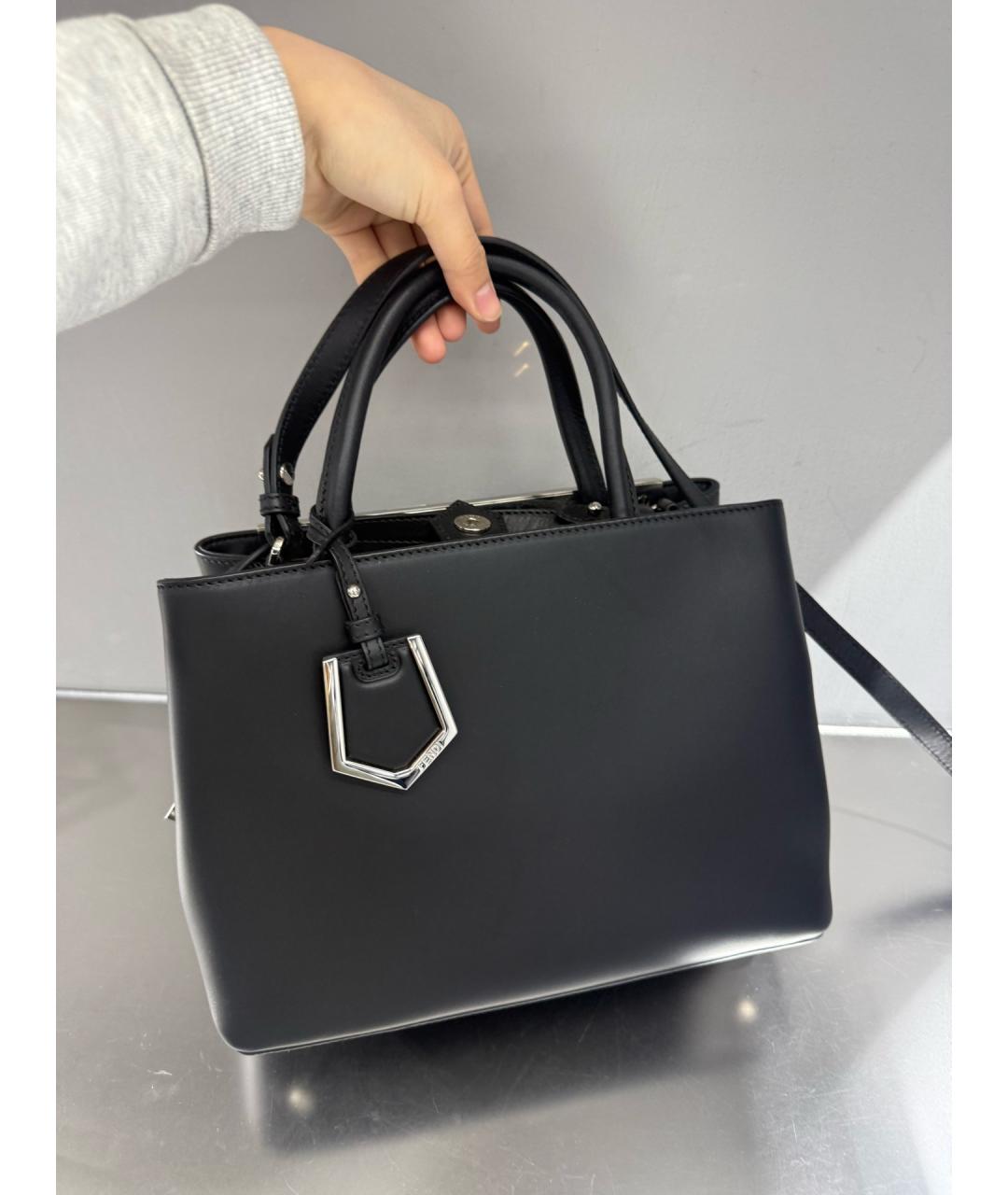 FENDI Черная кожаная сумка с короткими ручками, фото 2