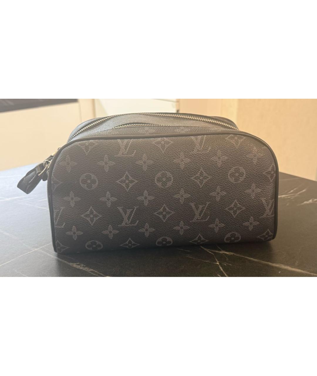 LOUIS VUITTON Антрацитовая косметичка, фото 3
