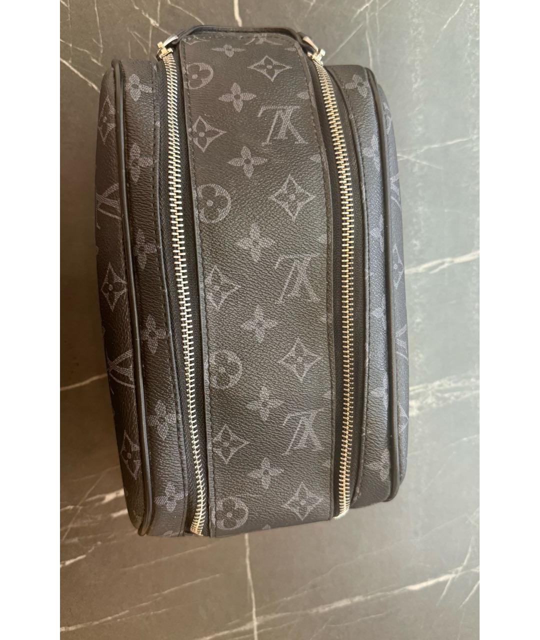 LOUIS VUITTON Антрацитовая косметичка, фото 5