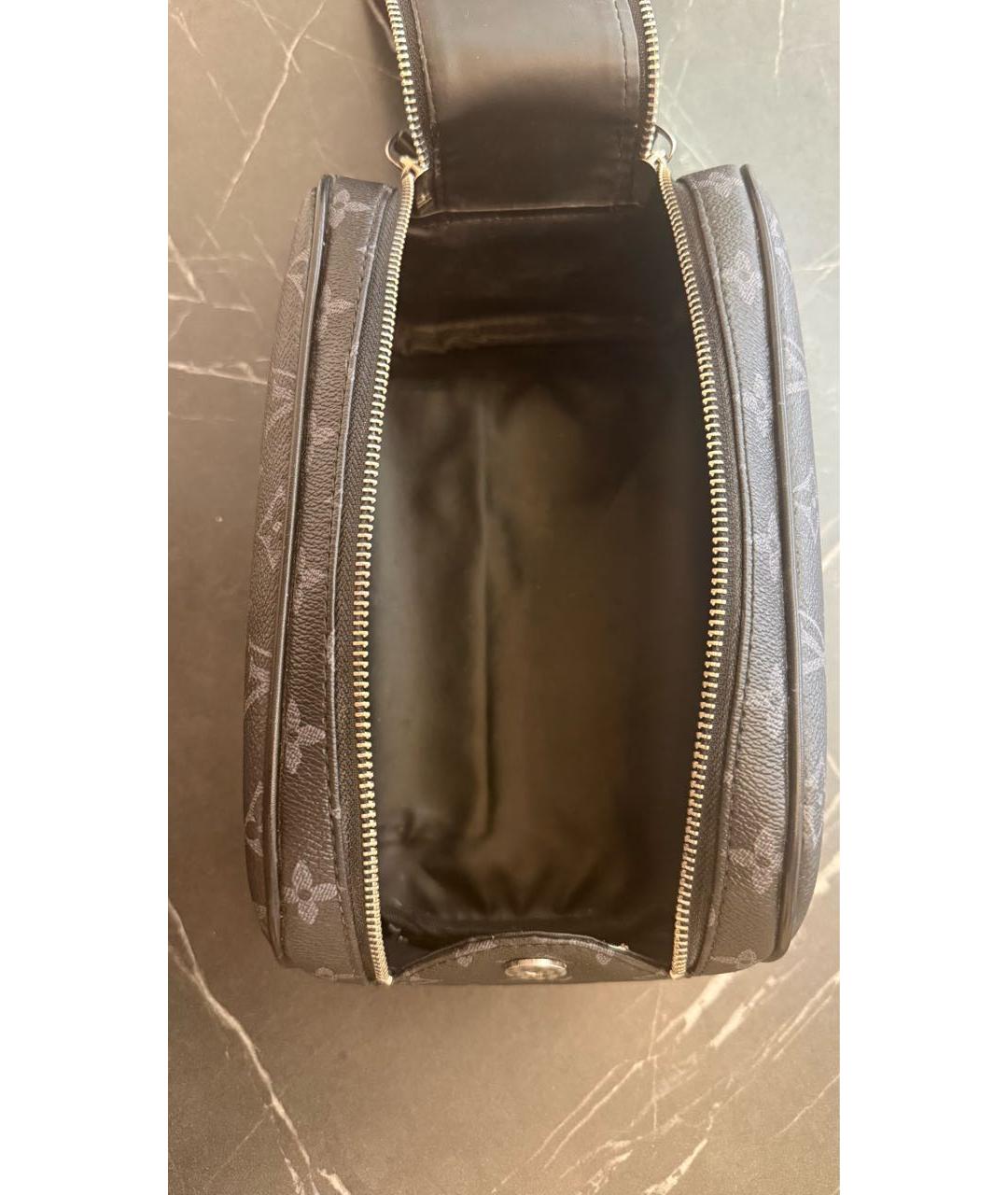 LOUIS VUITTON Антрацитовая косметичка, фото 4