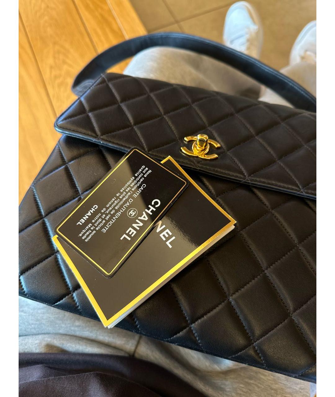 CHANEL Черная кожаная сумка через плечо, фото 4