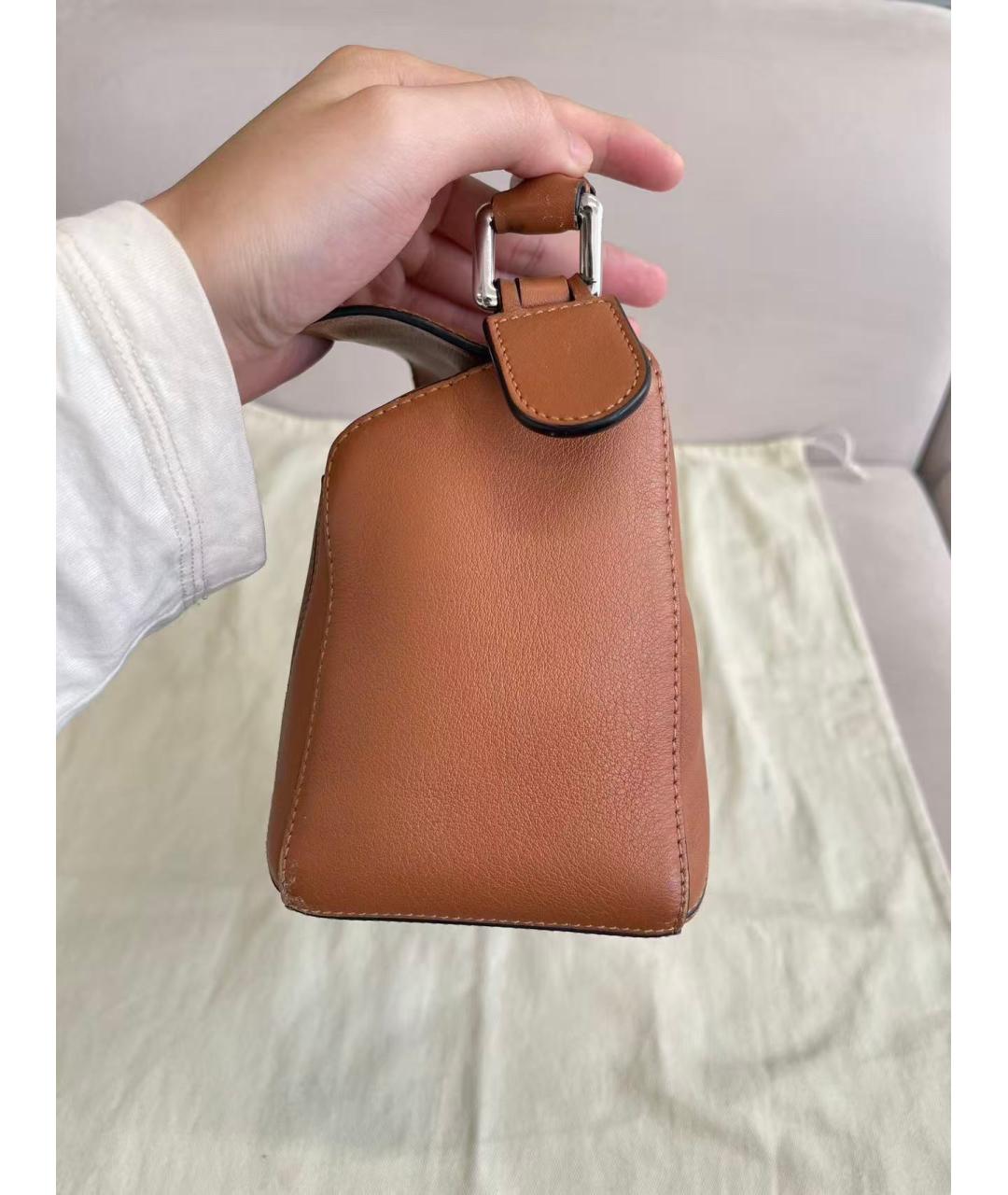 LOEWE Коричневая кожаная сумка с короткими ручками, фото 5