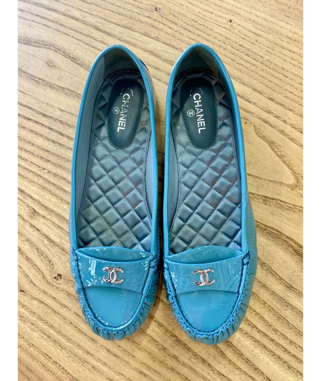 CHANEL Бирюзовые мокасины из лакированной кожи, фото 4