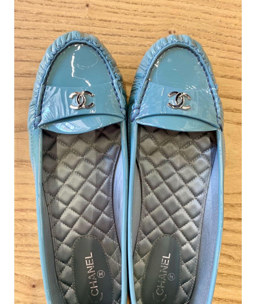 CHANEL Бирюзовые мокасины из лакированной кожи, фото 3