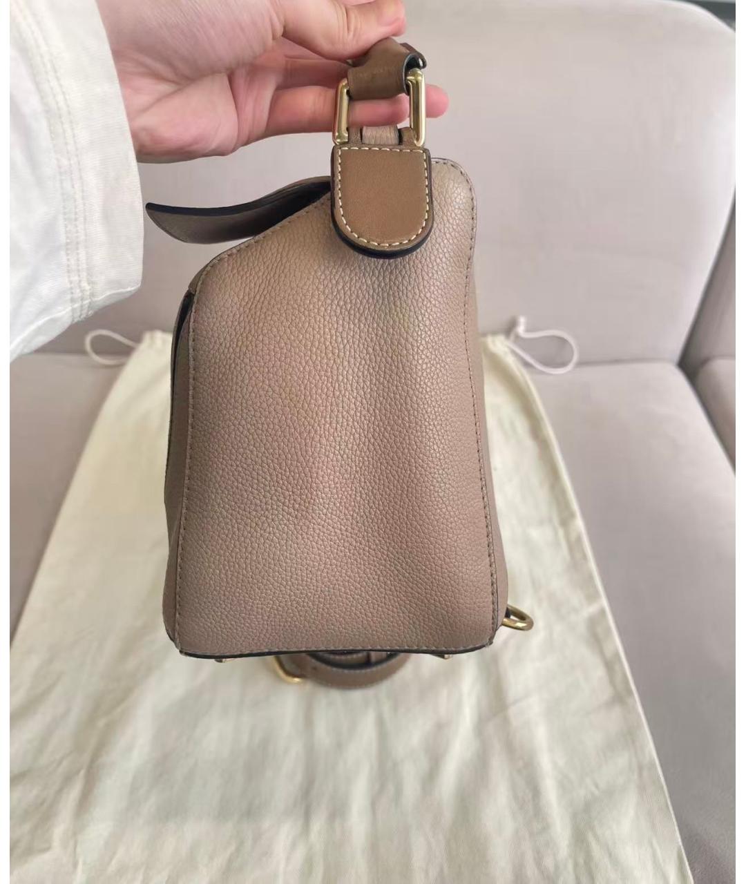 LOEWE Бежевая кожаная сумка с короткими ручками, фото 4