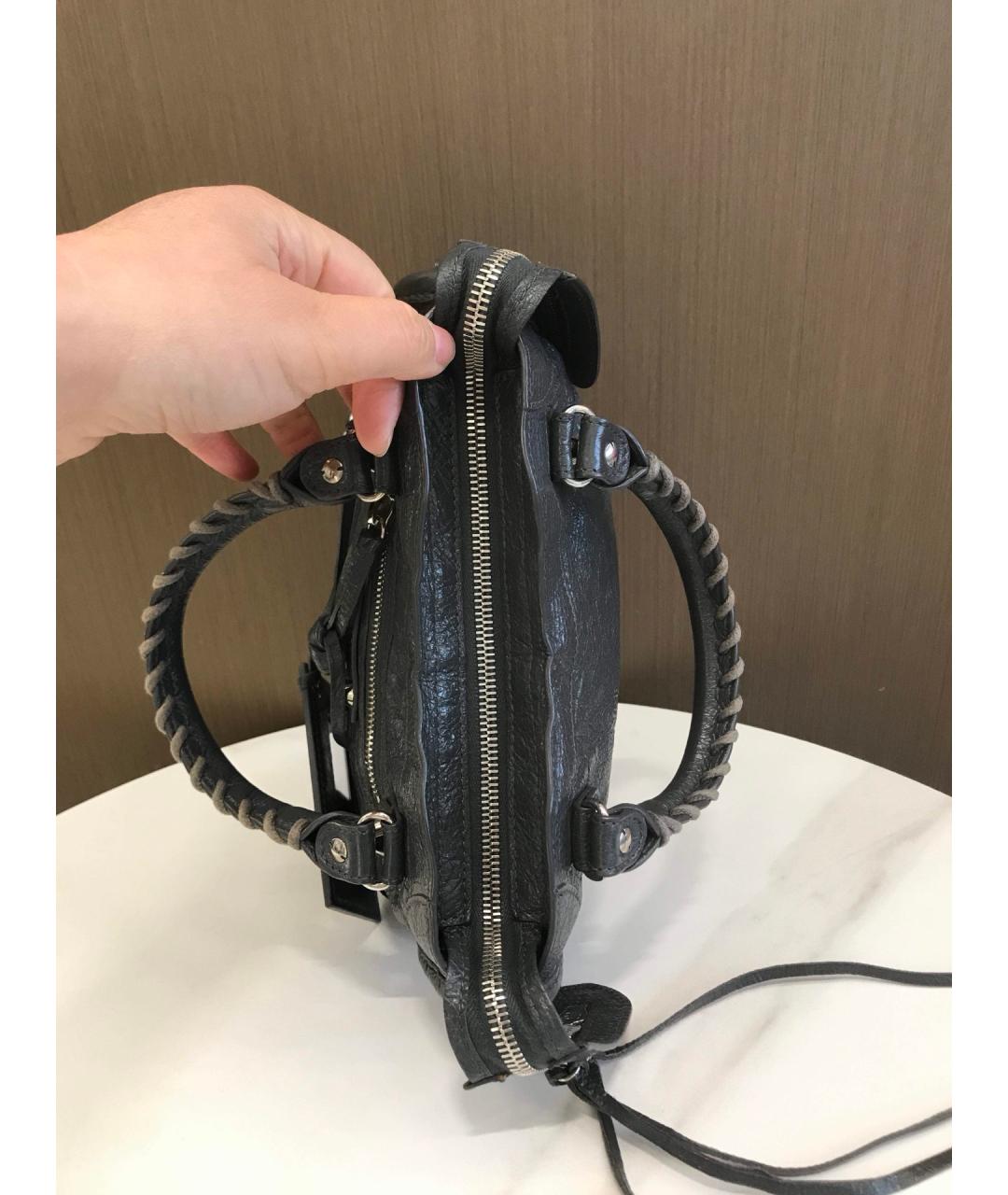 BALENCIAGA Серая кожаная сумка с короткими ручками, фото 4