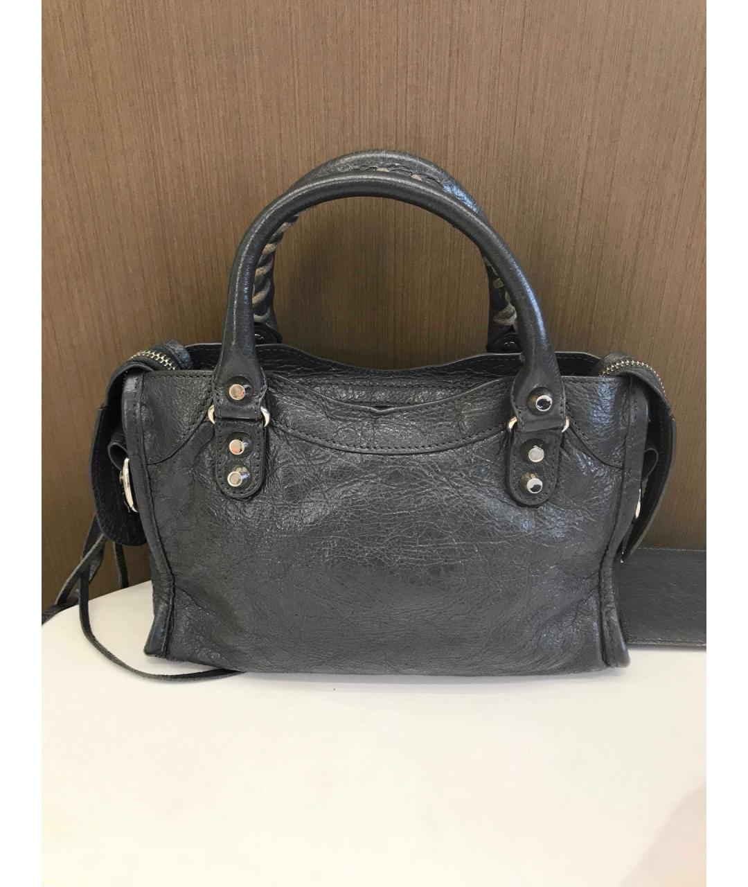 BALENCIAGA Серая кожаная сумка с короткими ручками, фото 2