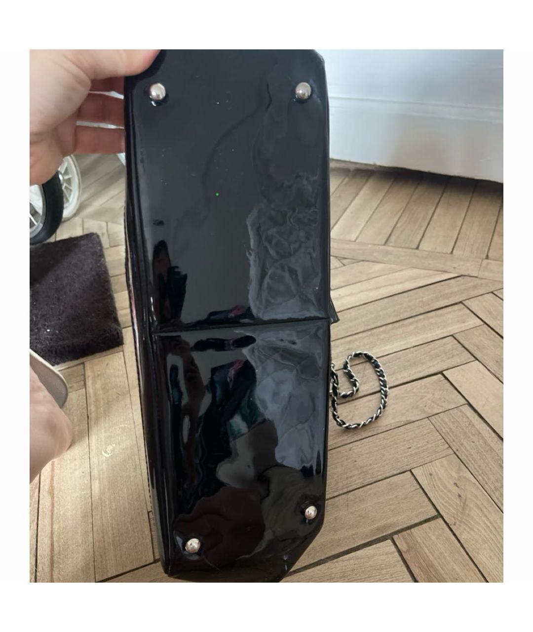 CHANEL Черная сумка тоут из лакированной кожи, фото 7