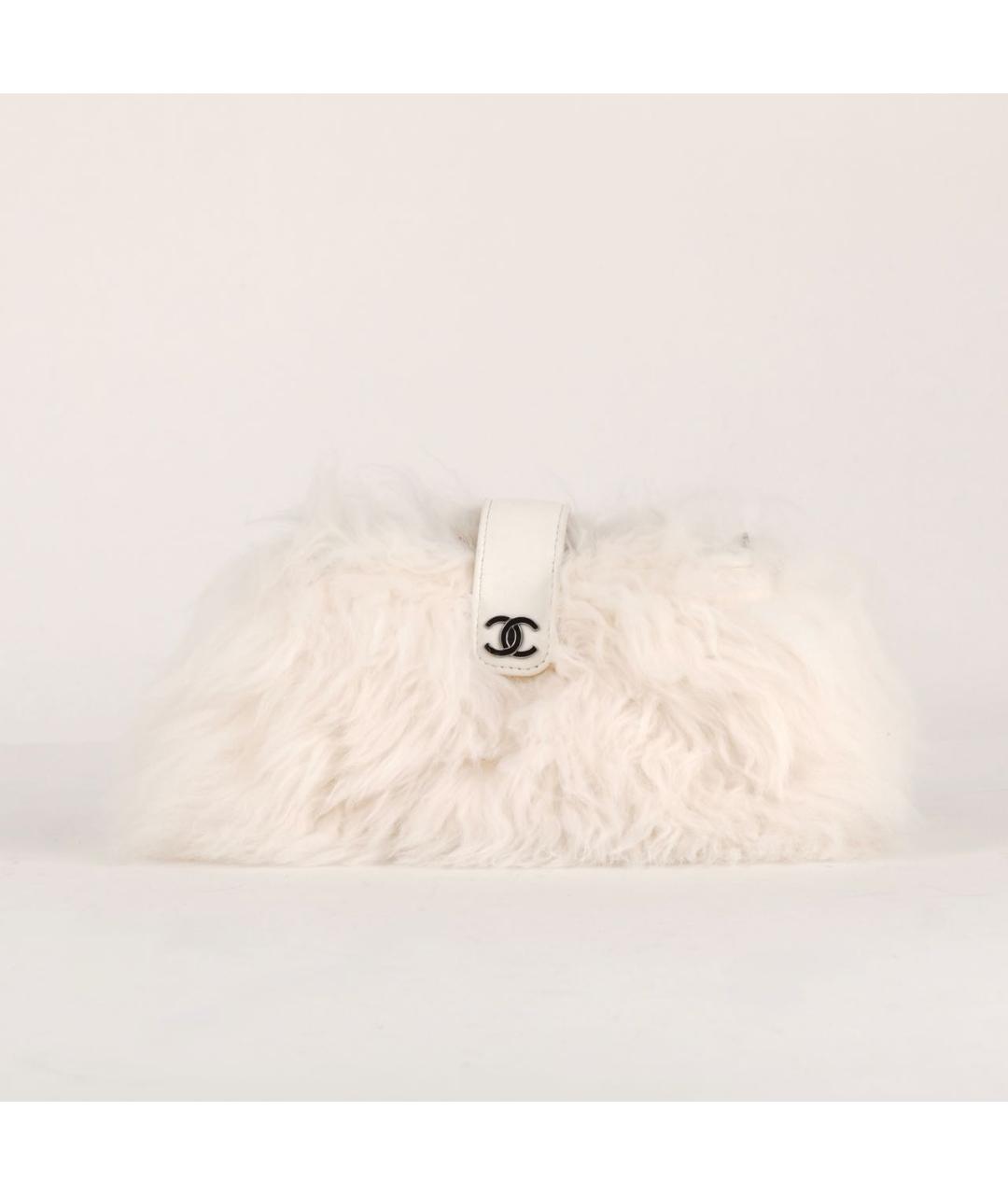 CHANEL Белая меховая сумка через плечо, фото 3