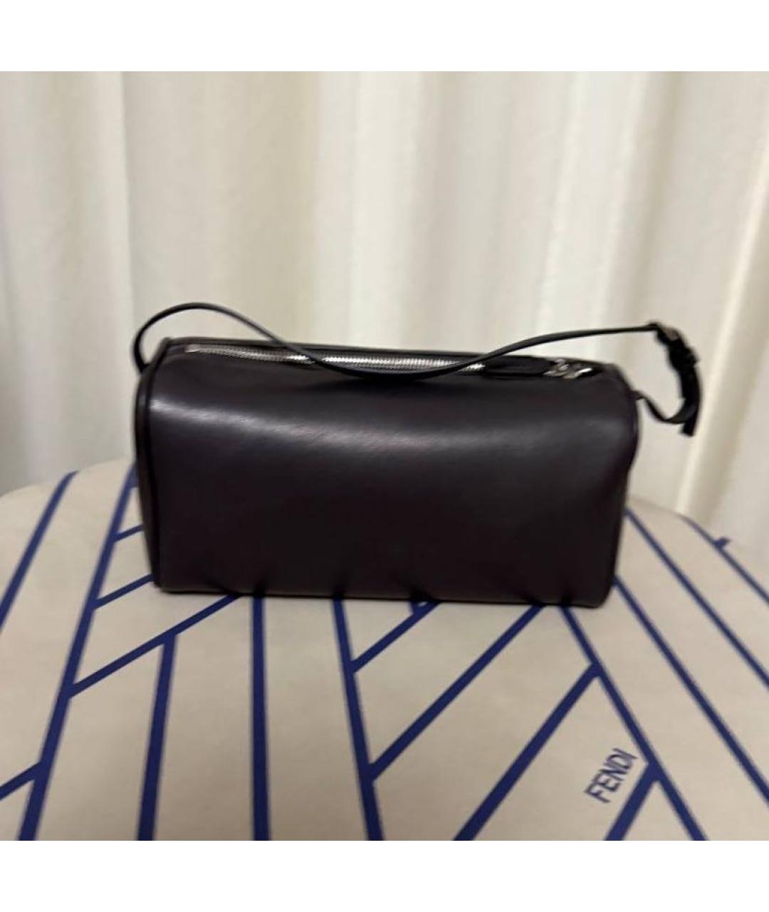 THE ROW Черная кожаная сумка с короткими ручками, фото 3