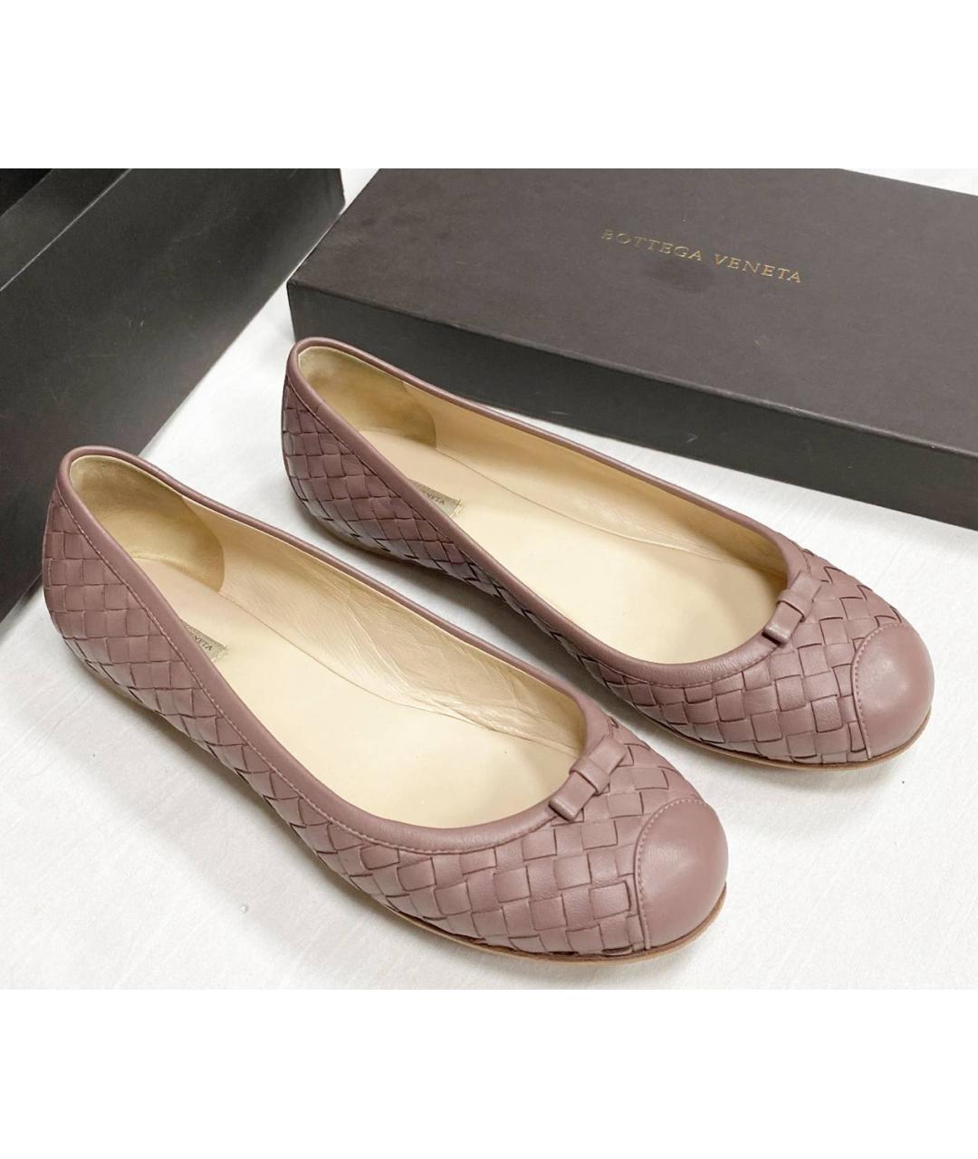 BOTTEGA VENETA Бежевые кожаные балетки, фото 2