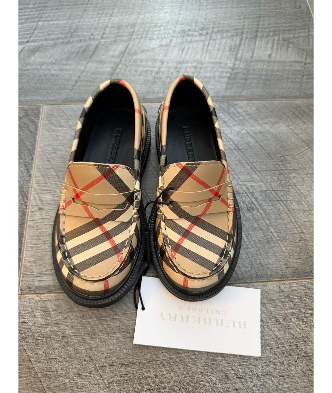BURBERRY Бежевые кожаные лоферы и мокасины, фото 7