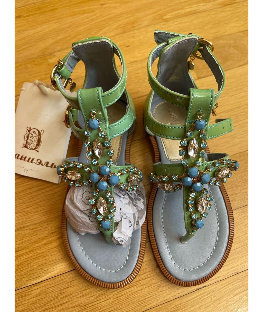 MISS BLUMARINE Зеленые кожаные сандалии и шлепанцы, фото 2