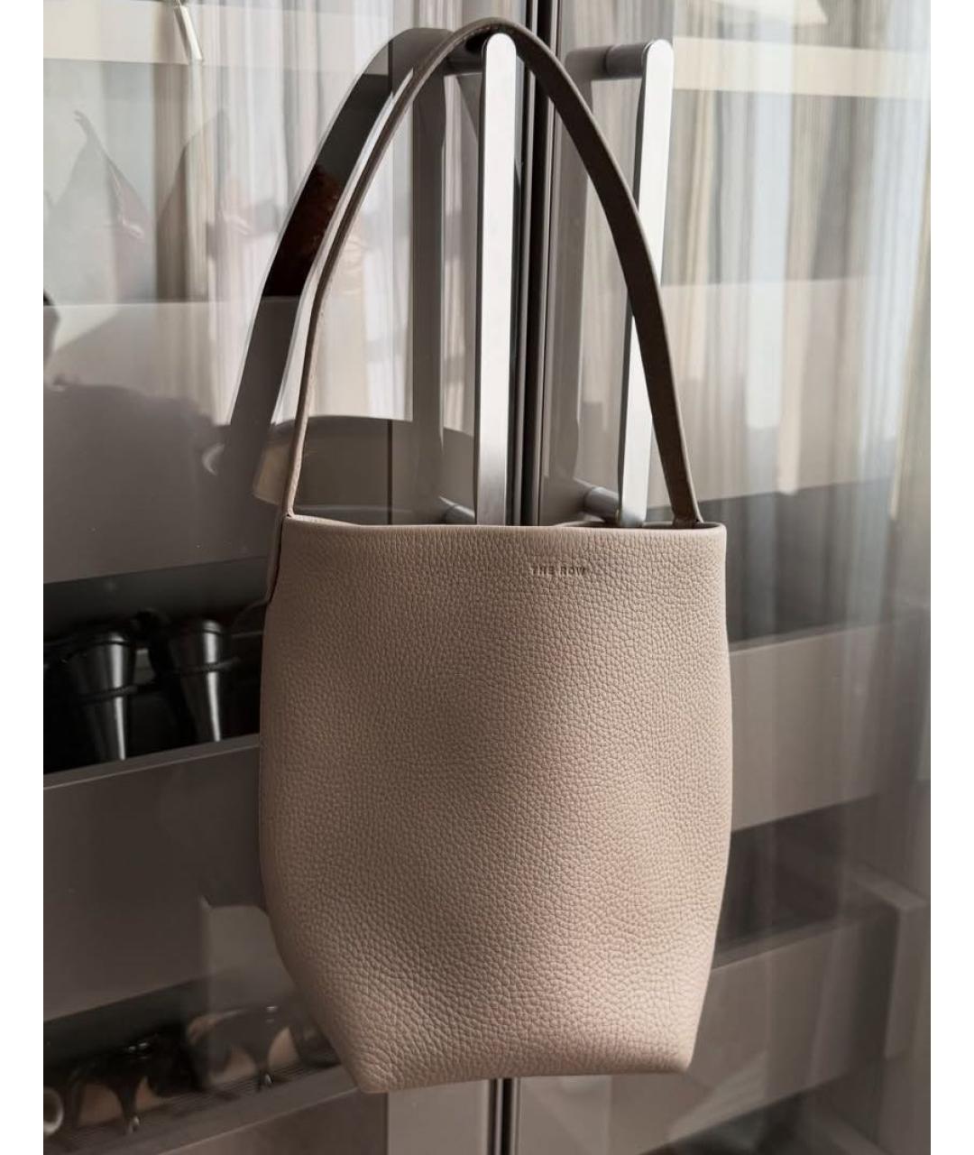 THE ROW Бежевая кожаная сумка тоут, фото 3