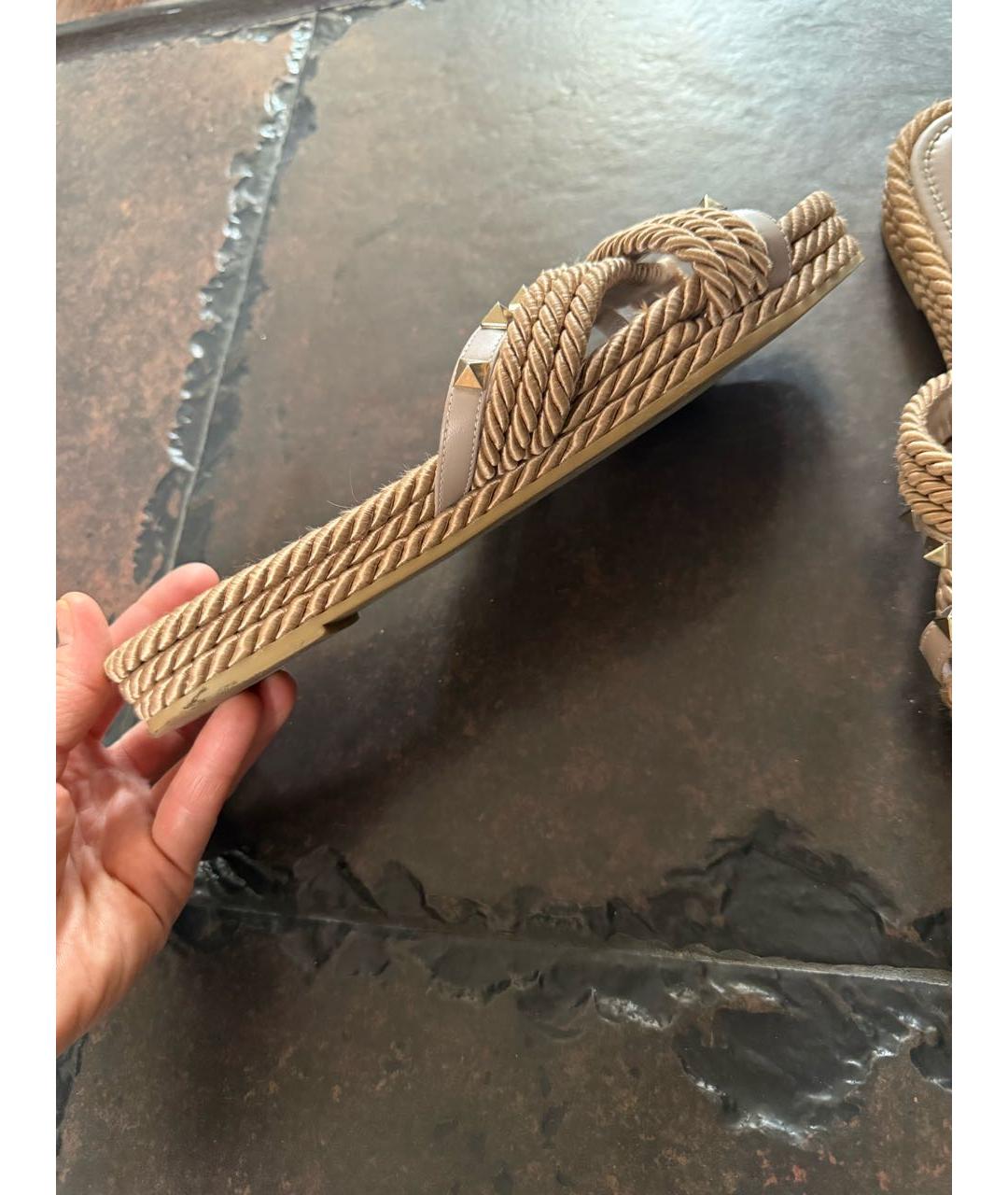 VALENTINO Бежевые шлепанцы, фото 7