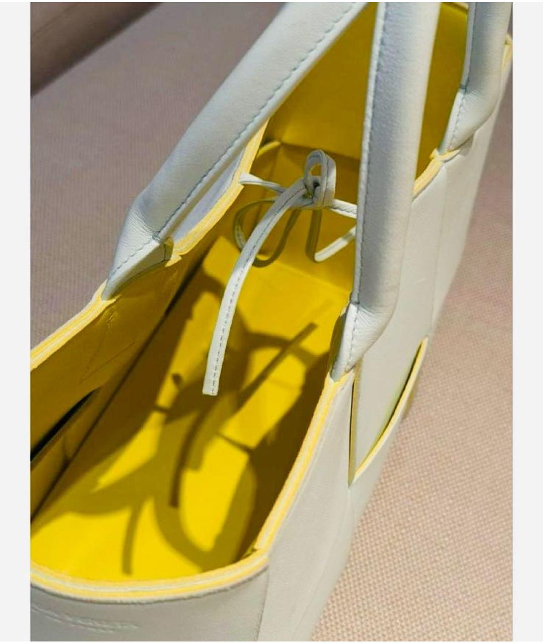 BOTTEGA VENETA Бежевая кожаная сумка с короткими ручками, фото 4